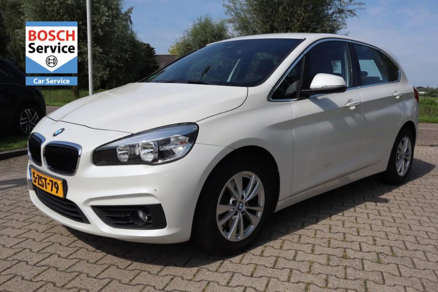 BMW 2-serie Active Tourer - 218i Executive 218I ACTIVE TOURER EXECUTIVE - AutoWereld.nl