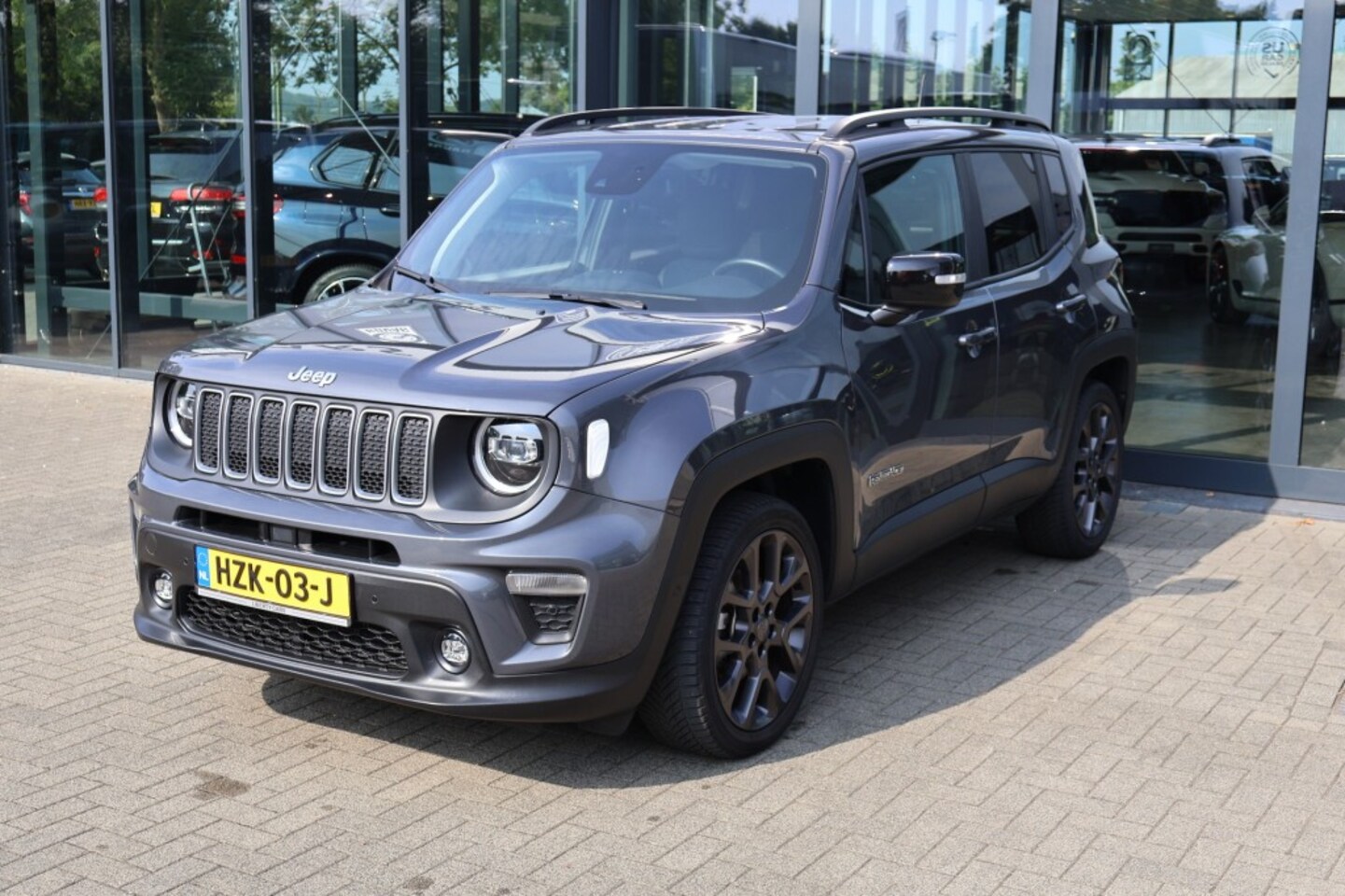 Jeep Renegade - 1.5 130PK DCT S E-Hybrid / Leder / 19 inch Lichtmetaal - AutoWereld.nl