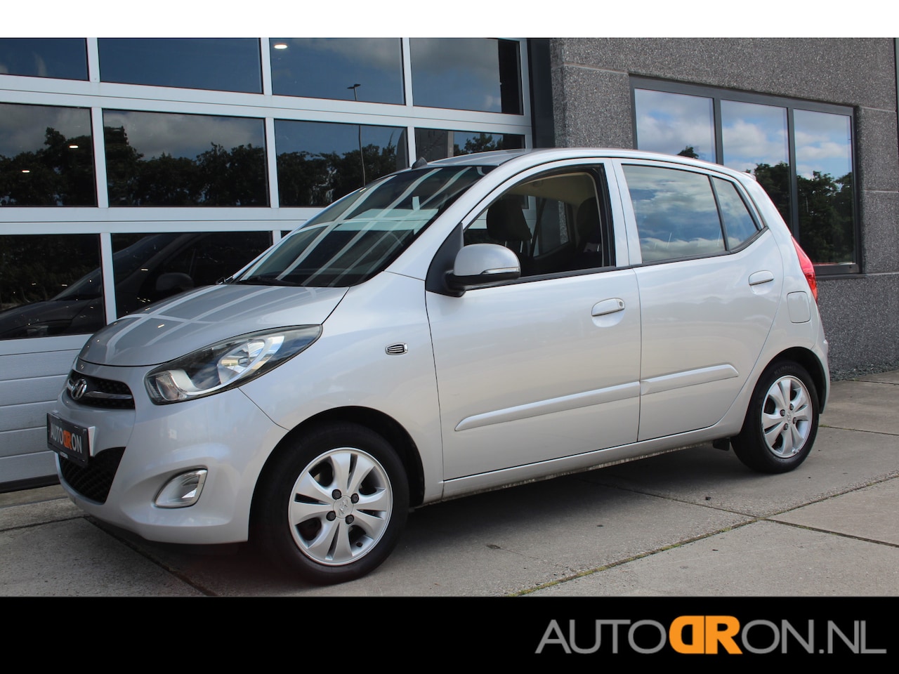 Hyundai i10 - 1.2-16v 84 Pk i-Catcher Airco LM CV - AutoWereld.nl