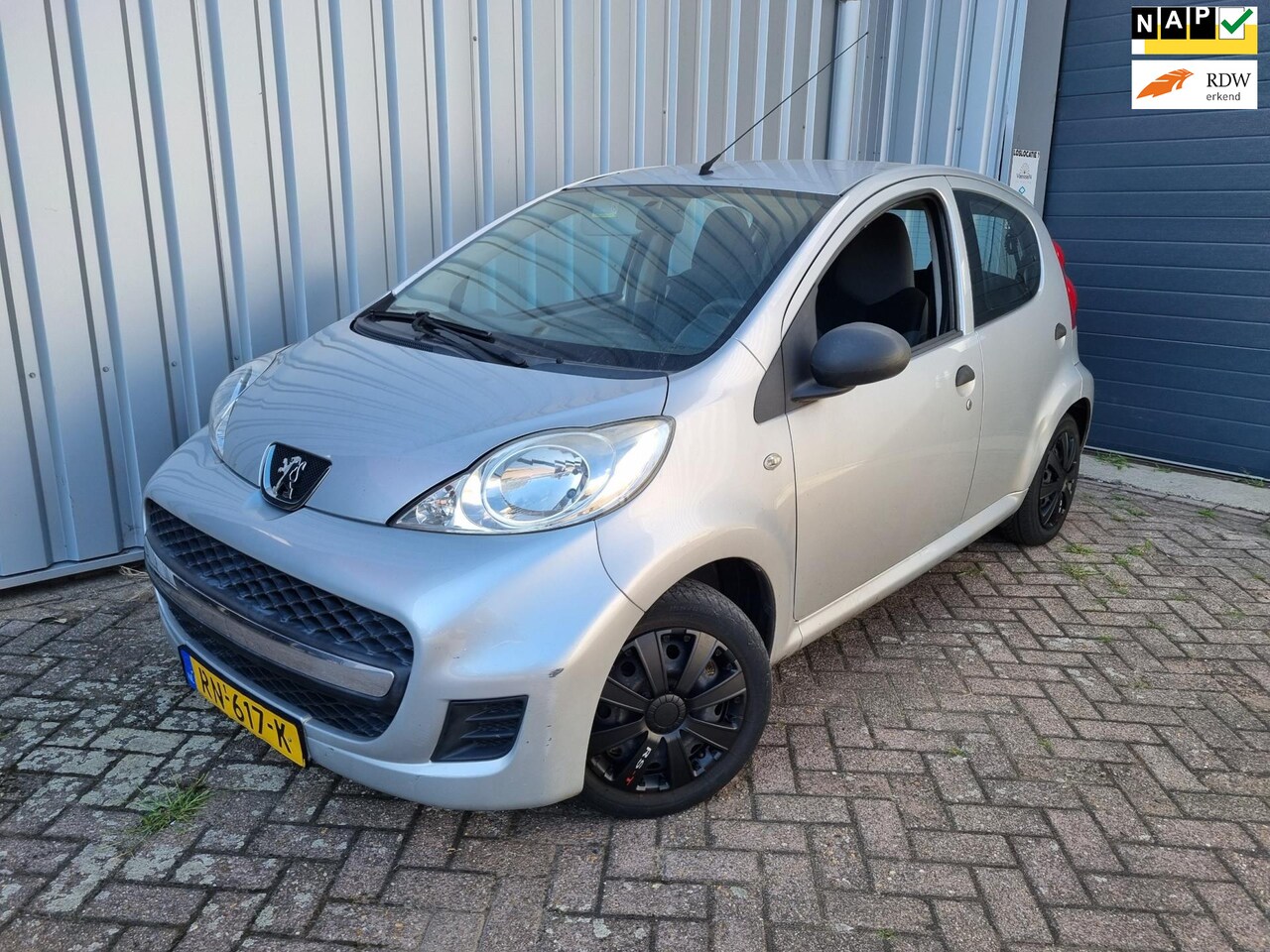 Peugeot 107 - 1.0-12V XR 1.0-12V XR - AutoWereld.nl