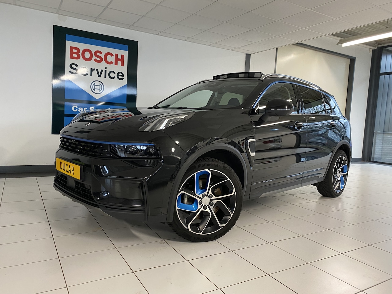 Lynk & Co 01 - 1.5 Panoramadak / Apple carplay android / 360 Camera / gelaagd glas / 75km actieradius - AutoWereld.nl