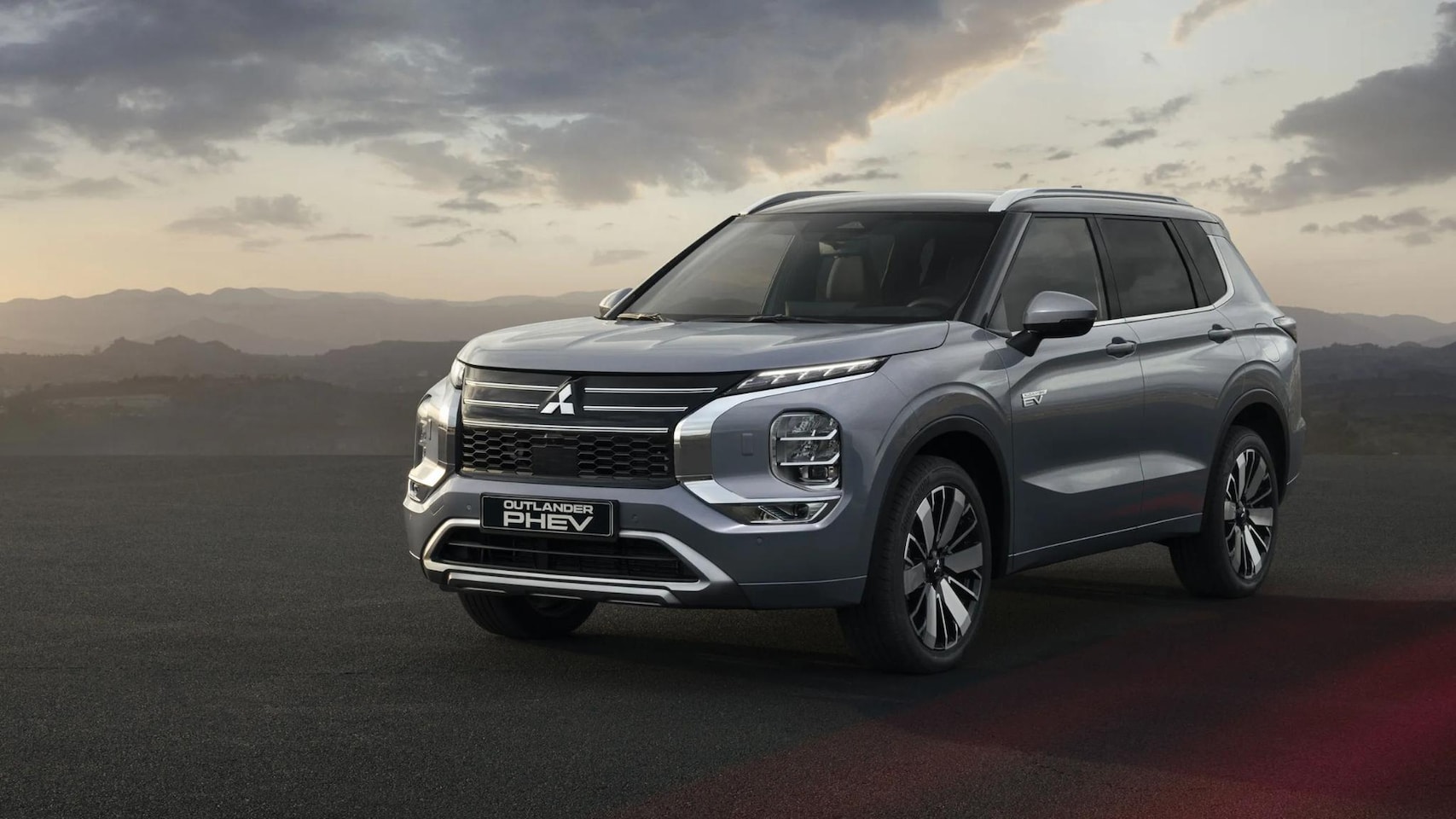 Mitsubishi Outlander - 2.4 PHEV Instyle+ Z.G.A.N.  DEMO!!! Snel leverbaar! - AutoWereld.nl