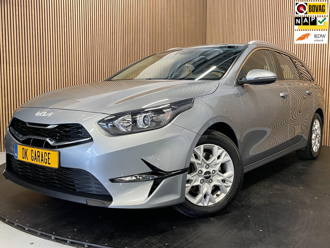 Kia Cee'd Sportswagon - Ceed 1.5 T-GDi DynamicPlusLine|160PK|AUTOMAAT|KEYLESS|LEDER|CARPLAY|CAMERA|CRUISE,CLIMATE| - AutoWereld.nl
