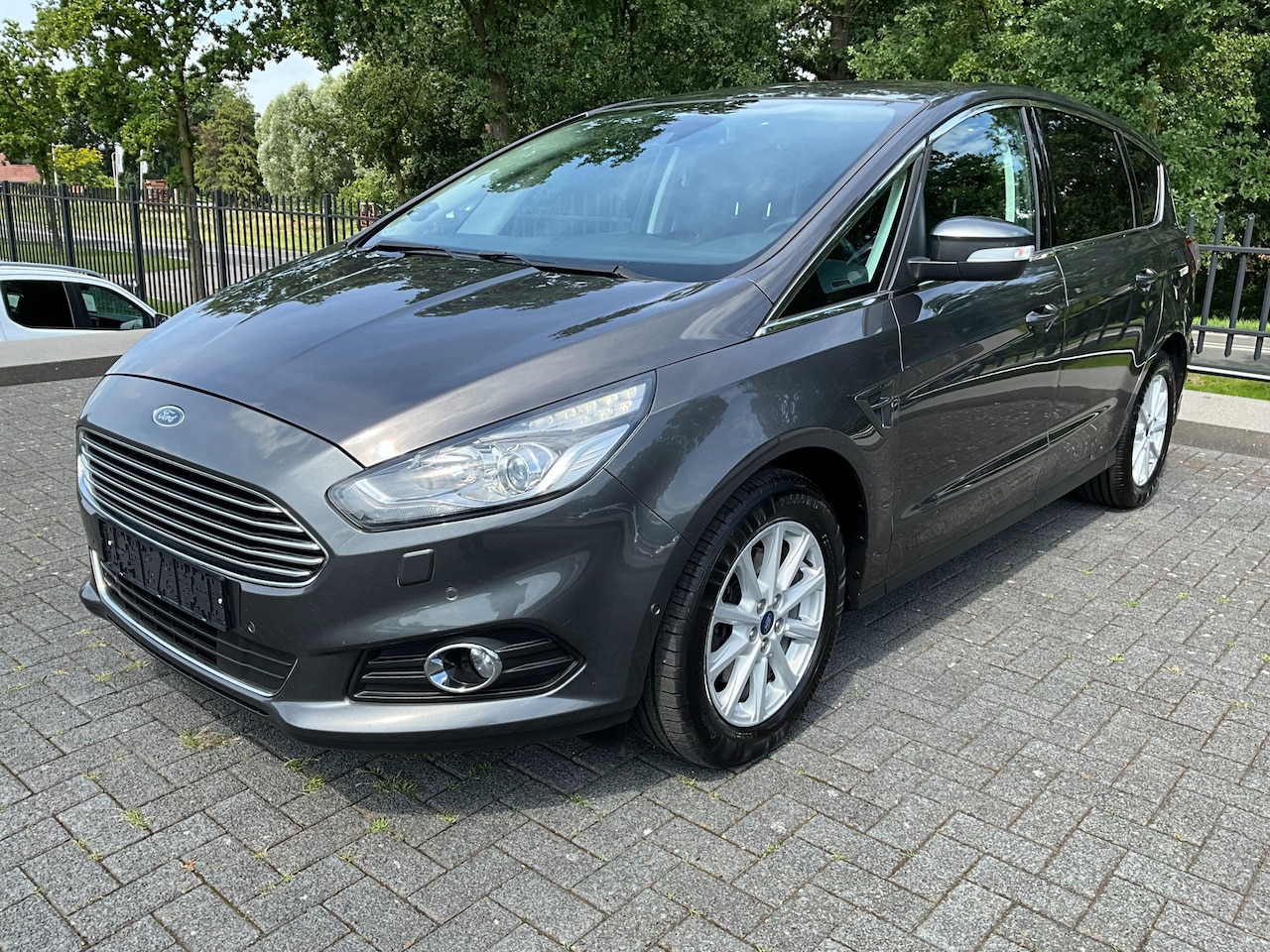 Ford S-Max - 2.0 EcoBoost Titanium 7p. 2.0 EcoBoost Titanium 7p - AutoWereld.nl