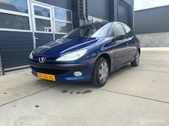 Peugeot 206 - 1.4 APK NAP Automaat Airco 5D Onderhoudsboekjes
