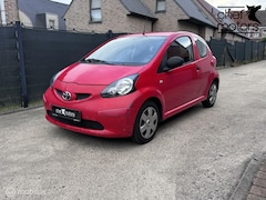 Toyota Aygo - 1.0 | Benzine | Manuel | Gekeurd