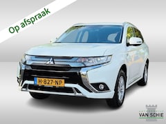 Mitsubishi Outlander - 2.4 PHEV Pure (135 PK) 1e-Eig. & Dealer-Onderh. BOVAG-Garantie. NL-Auto