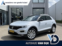 Volkswagen T-Roc - 1.5 TSI Style | Leder/Navi/Pano.Dak/Clima/Adapt.Cruise/Afn.Trekhaak/Virtual/Apple CarPlay