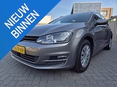 Volkswagen Golf - 1.2 TSI Trendline