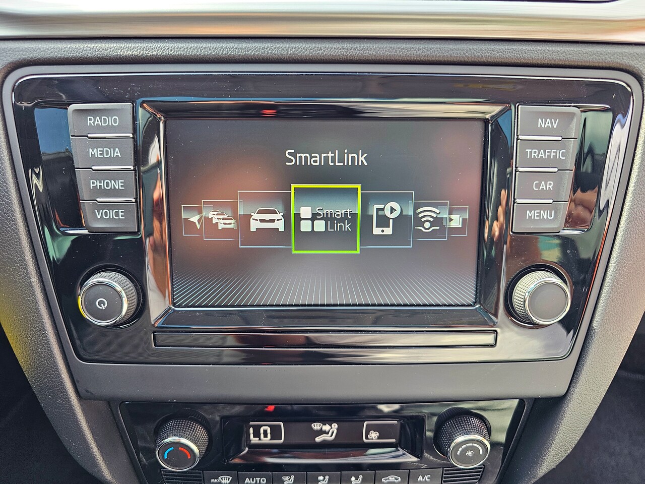 Skoda Rapid Spaceback - 1.0 TSI Greentech Drive Panorama! Navi! Stoelverwarming!