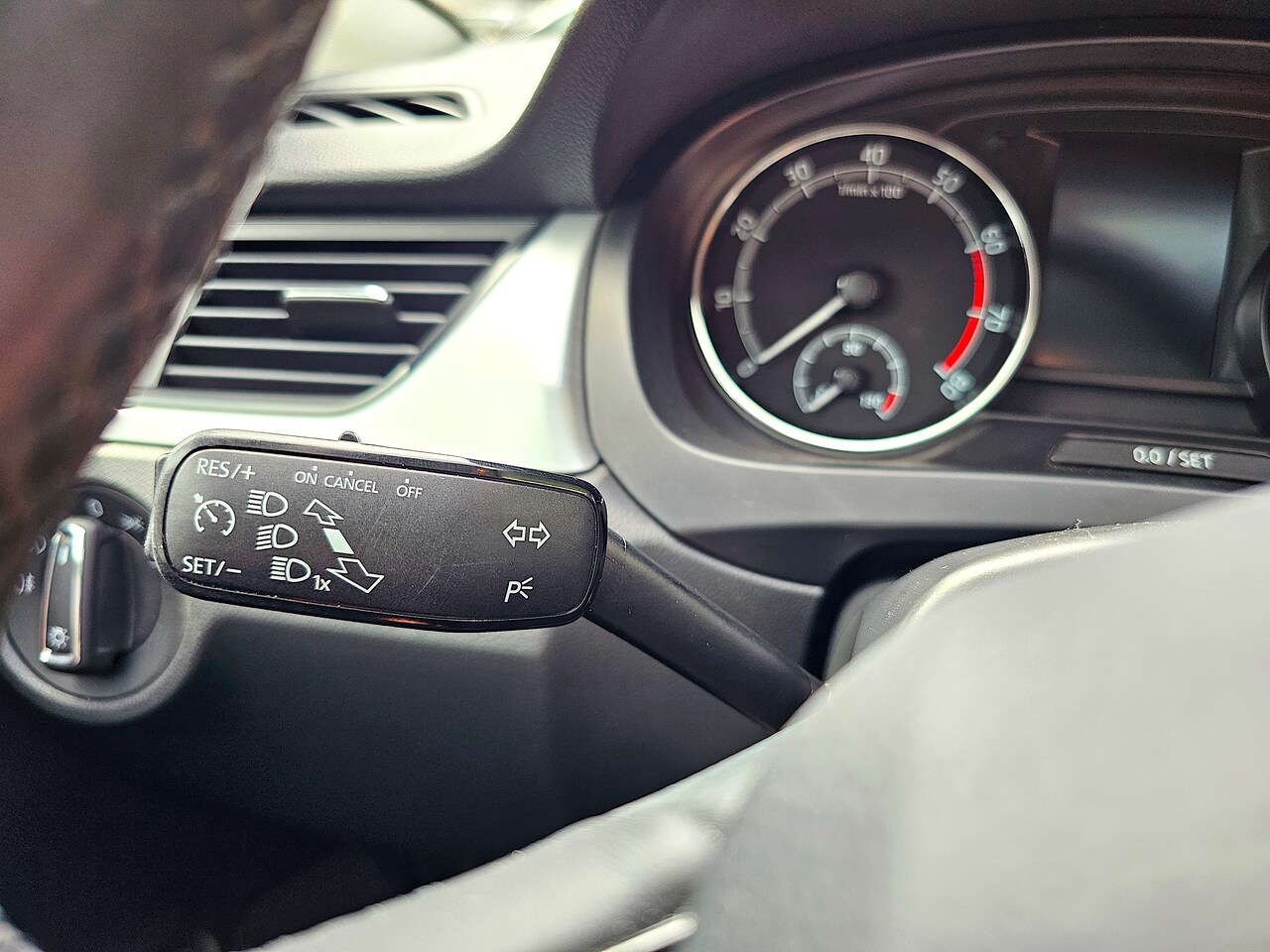 Skoda Rapid Spaceback - 1.0 TSI Greentech Drive Panorama! Navi! Stoelverwarming!