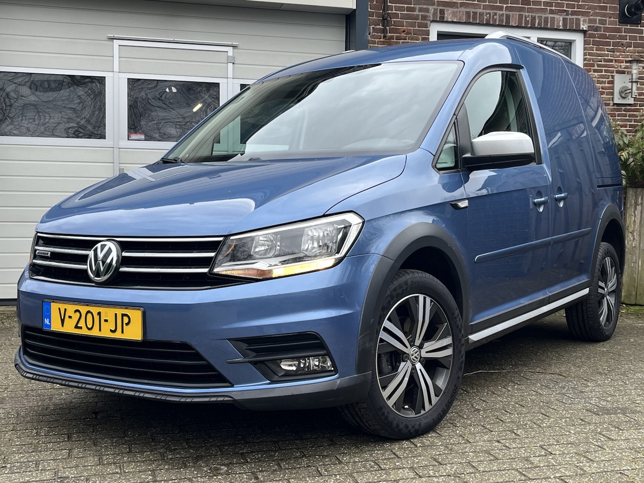 Volkswagen Caddy - 2.0 TDI L1H1 BMT 4Motion Highline '17 Clima Navi - AutoWereld.nl
