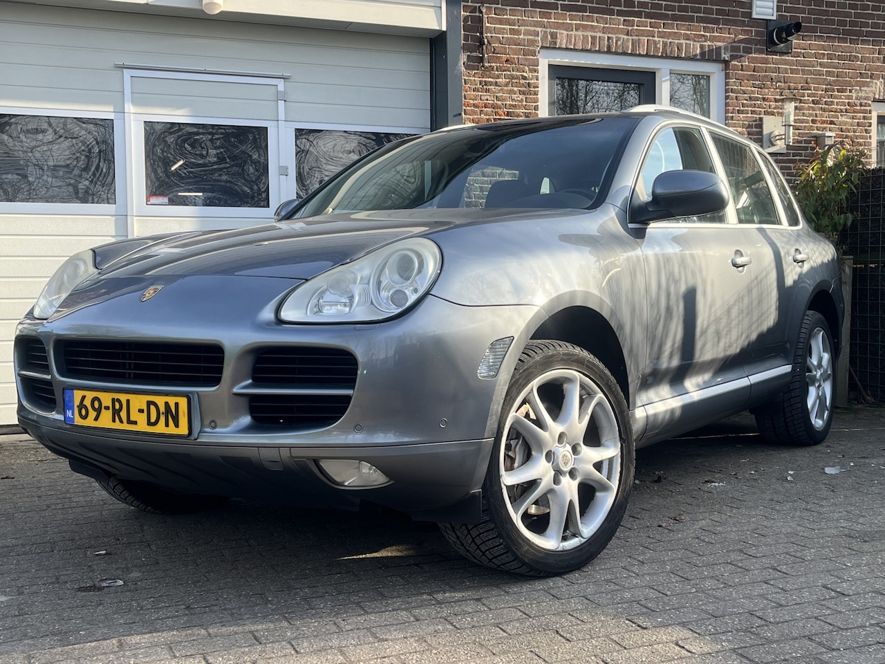 Porsche Cayenne - 4.5 S '05 Navi Leder Bose Schade LEES TEKST!! - AutoWereld.nl