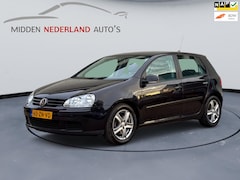Volkswagen Golf - 1.4 TSI Trendline * TREKHAAK * APK 04-2026 * NETTE STAAT