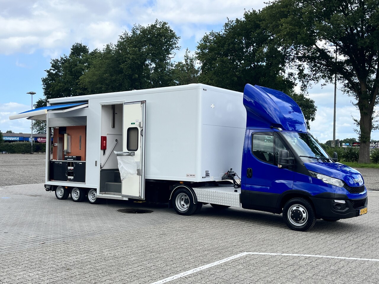 Iveco Daily - 40C17 3.0 BTW VRIJ!! Automaat BE-Trekker met Doornwaard BE-oplegger Verkoopwagen WC-Unit A - AutoWereld.nl
