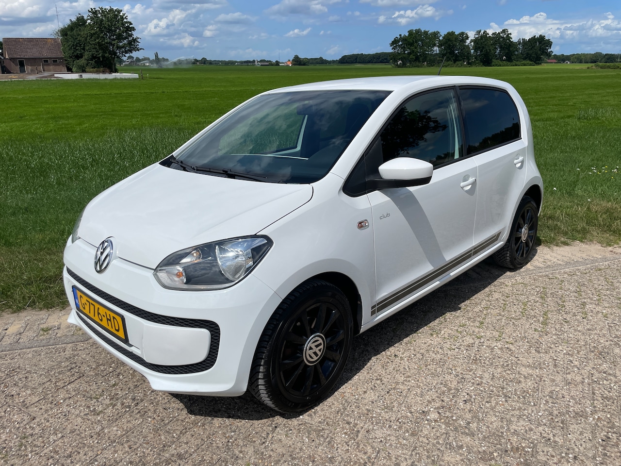Volkswagen Up! - 1.0 move up! BlueMotion CLUB uitvoering!! - AutoWereld.nl