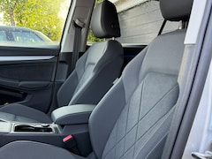 Volkswagen Golf Variant - 1.0 eTSI Life Business 1 op 22 automaat