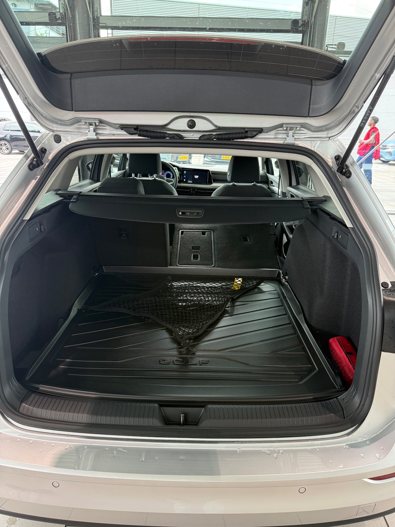 Volkswagen Golf Variant - 1.0 eTSI Life Business 1op 22 automaat - AutoWereld.nl