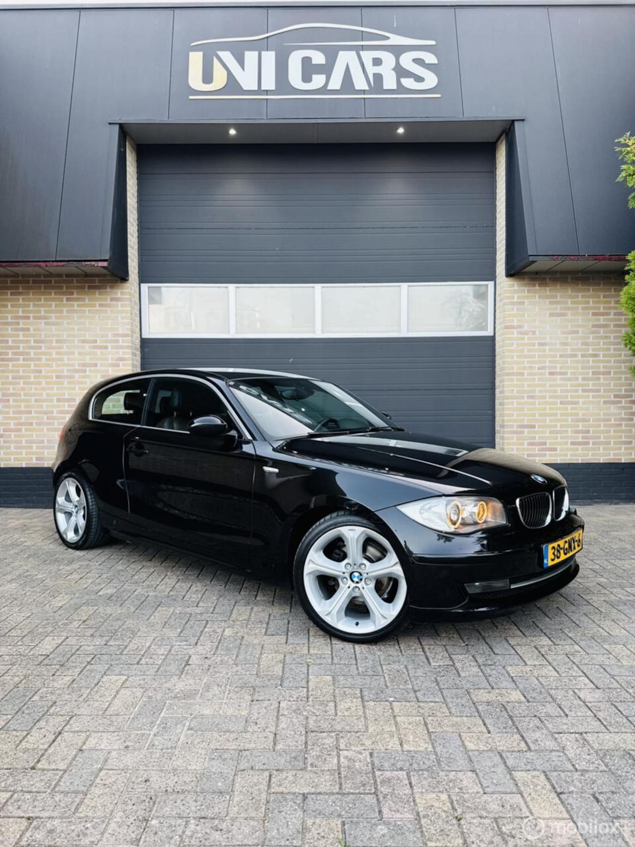 BMW 1-serie - 118i High Executive|M Sport|Xenon|Leder|Clima|LM - AutoWereld.nl