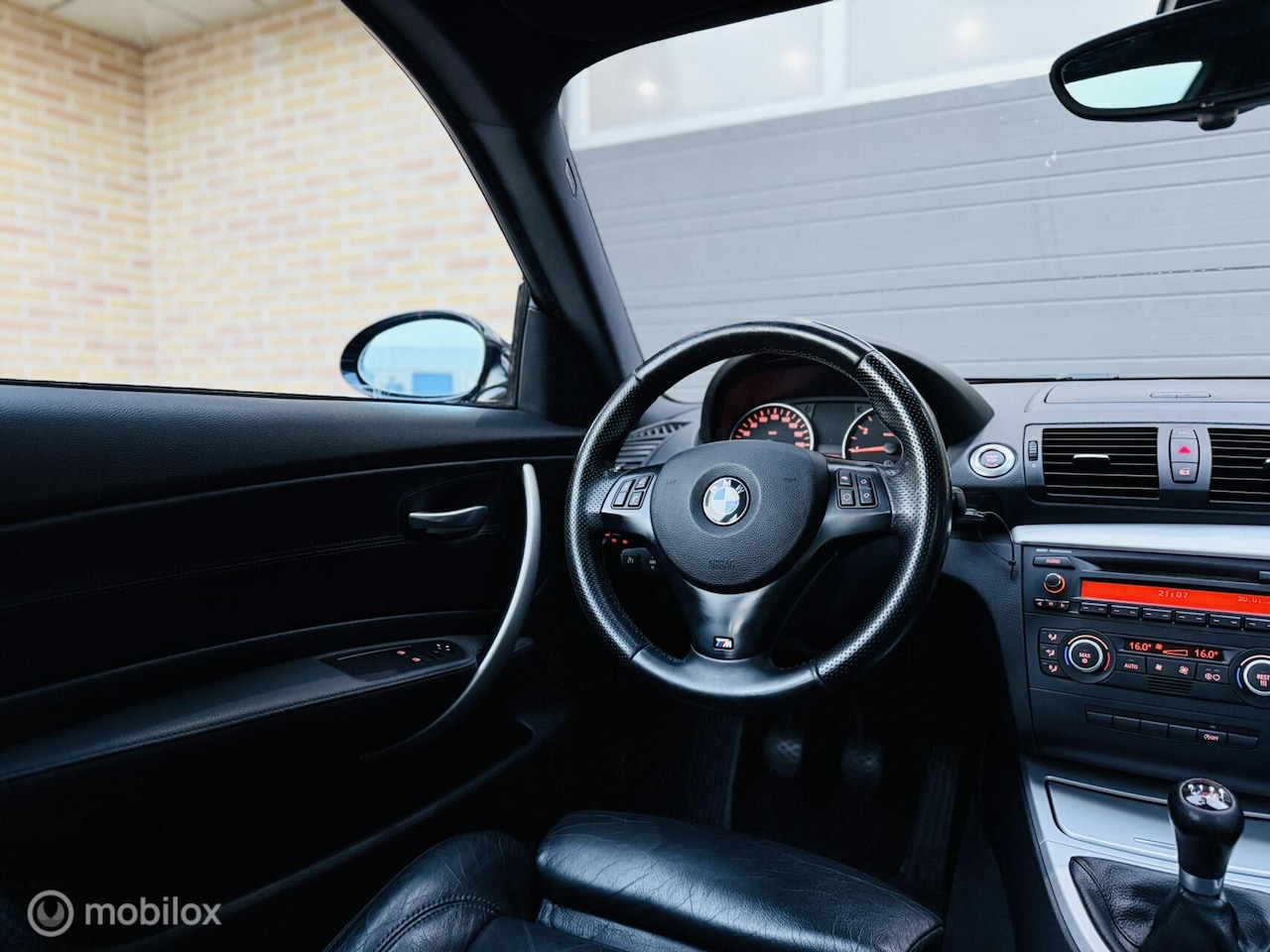 BMW 1-serie - 118i High Executive|M Sport|Xenon|Leder|Clima|LM - AutoWereld.nl
