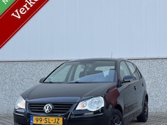 Volkswagen Polo - 1.4 Sport Line / CarPlay/ Airco /Nieuwe APK