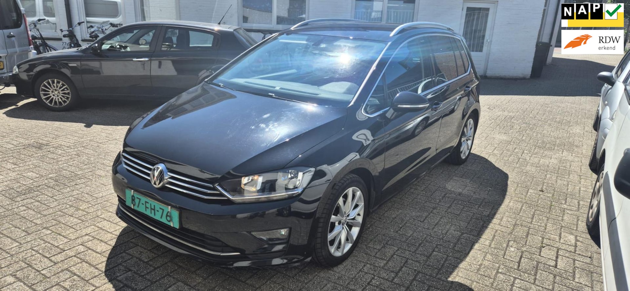 Volkswagen Golf Sportsvan - 1.4 TSI Highline automaat clima orgineel nederlands geleverd nat autopas - AutoWereld.nl