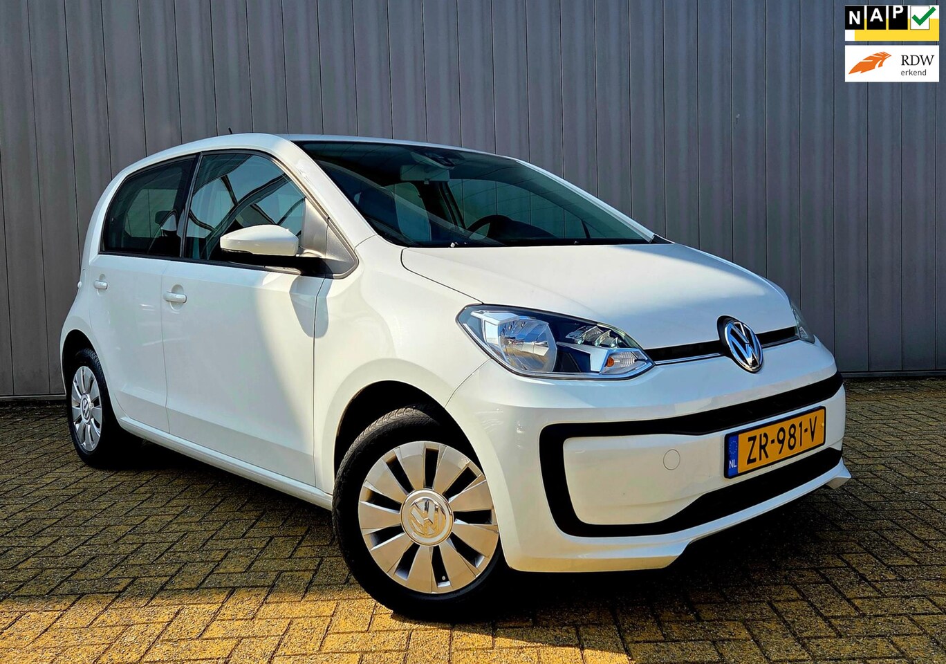 Volkswagen Up! - 1.0 BMT move up!Airco 65.000km NAP!! - AutoWereld.nl