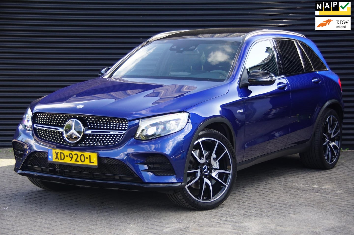 Mercedes-Benz AMG GLC - 43 | Pano | Designo | Trekhaak | Luchtvering | Burmester | 360 camera | - AutoWereld.nl