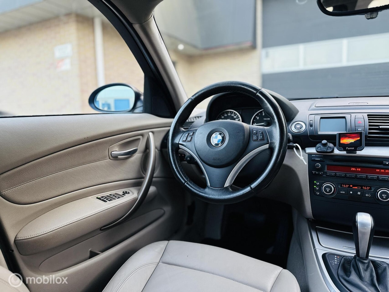 BMW 1-serie - 118i High Executive |Automaat|Clima|Leder|LM 16 - AutoWereld.nl