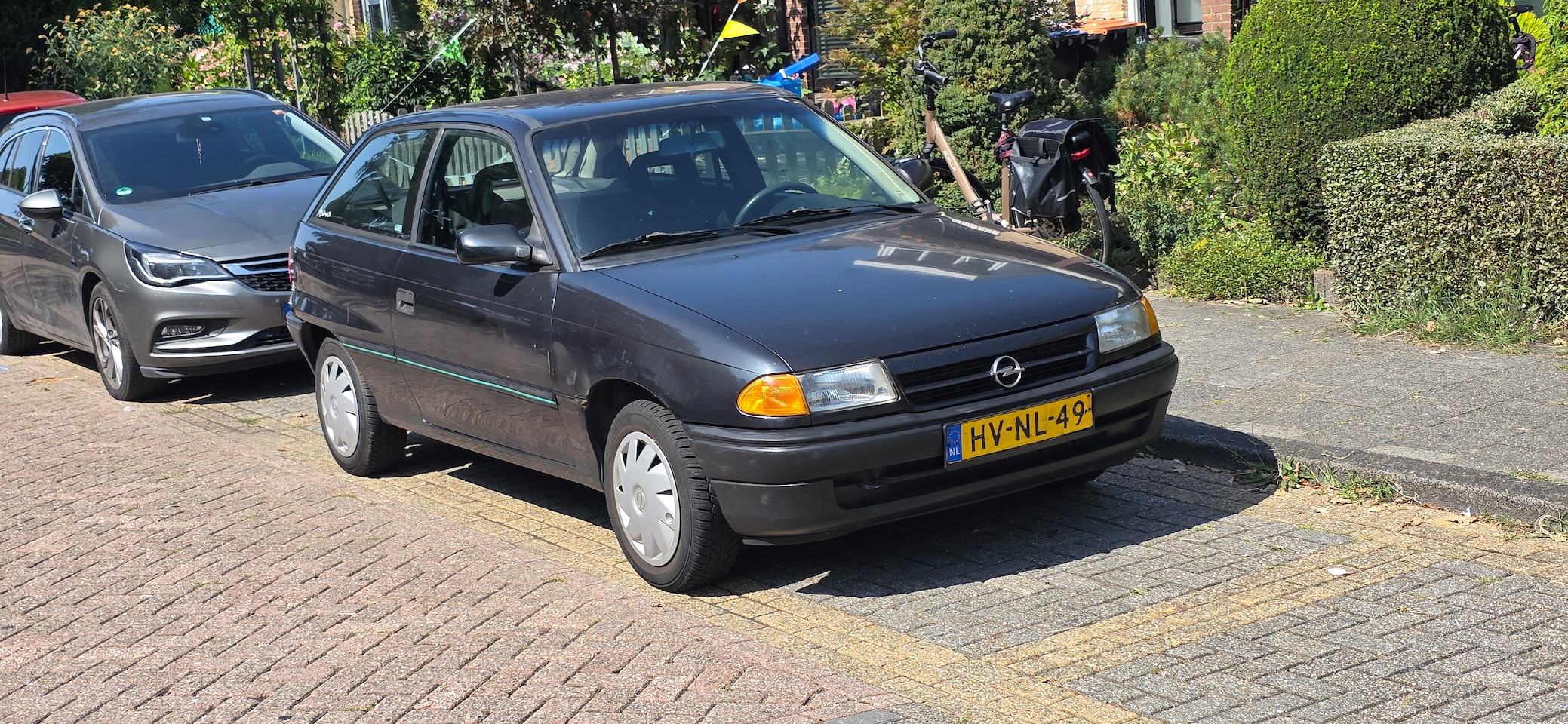 Opel Astra - 1.4i Young APK tot 07-10-2026 - AutoWereld.nl
