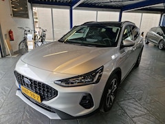 Ford Focus Wagon - 1.0 EcoBoost Hybrid Active-X 155pk Automaat Pano - Compleet