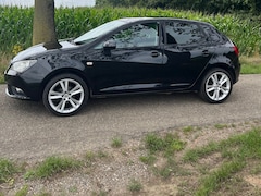 SEAT Ibiza - 1.4 Style Nw APK, LM-velgen, cruise, airco, 5DRS, all season banden, Nw remmen