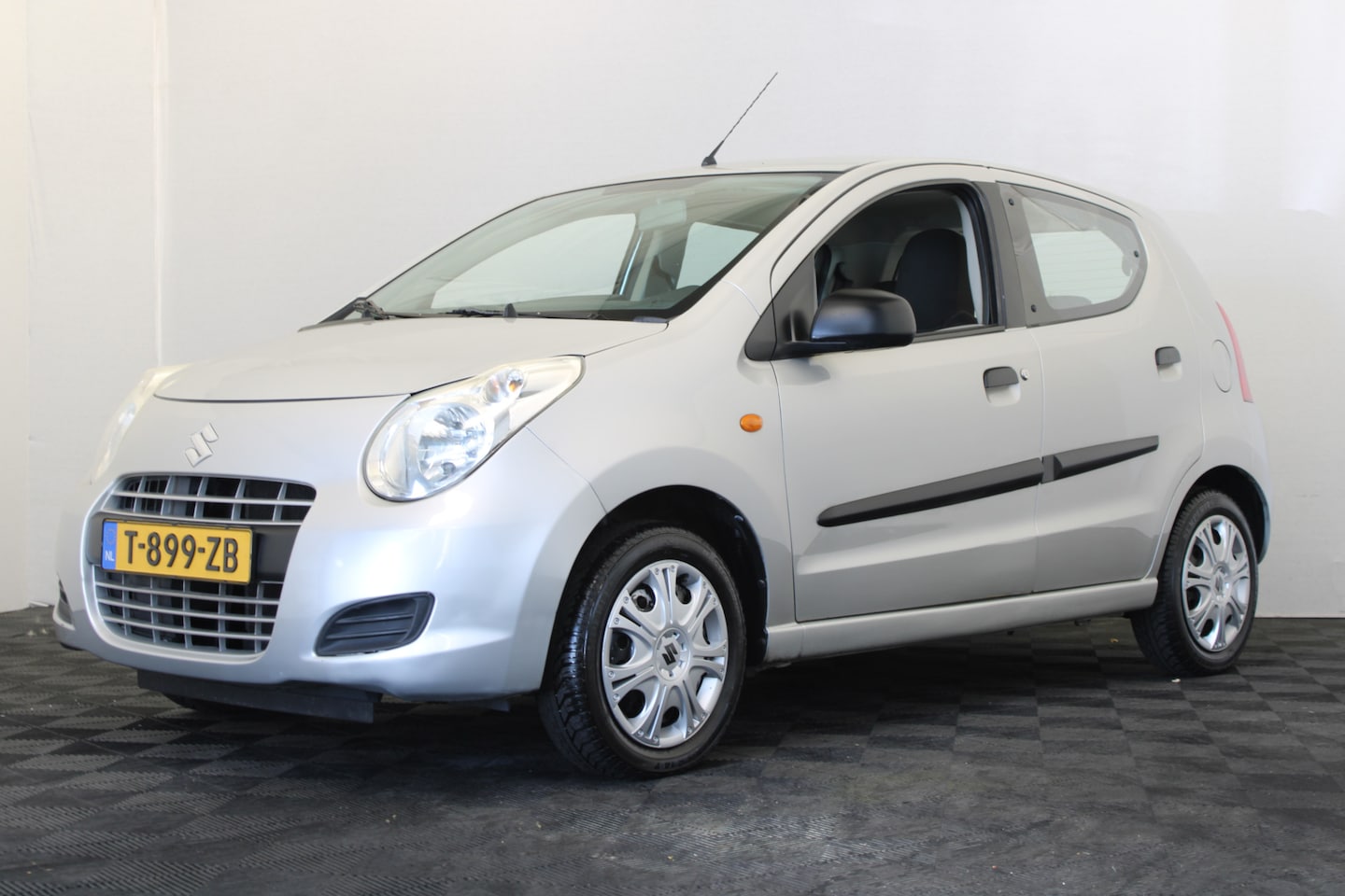 Suzuki Alto - 1.0 Comfort 1.0 Comfort - AutoWereld.nl