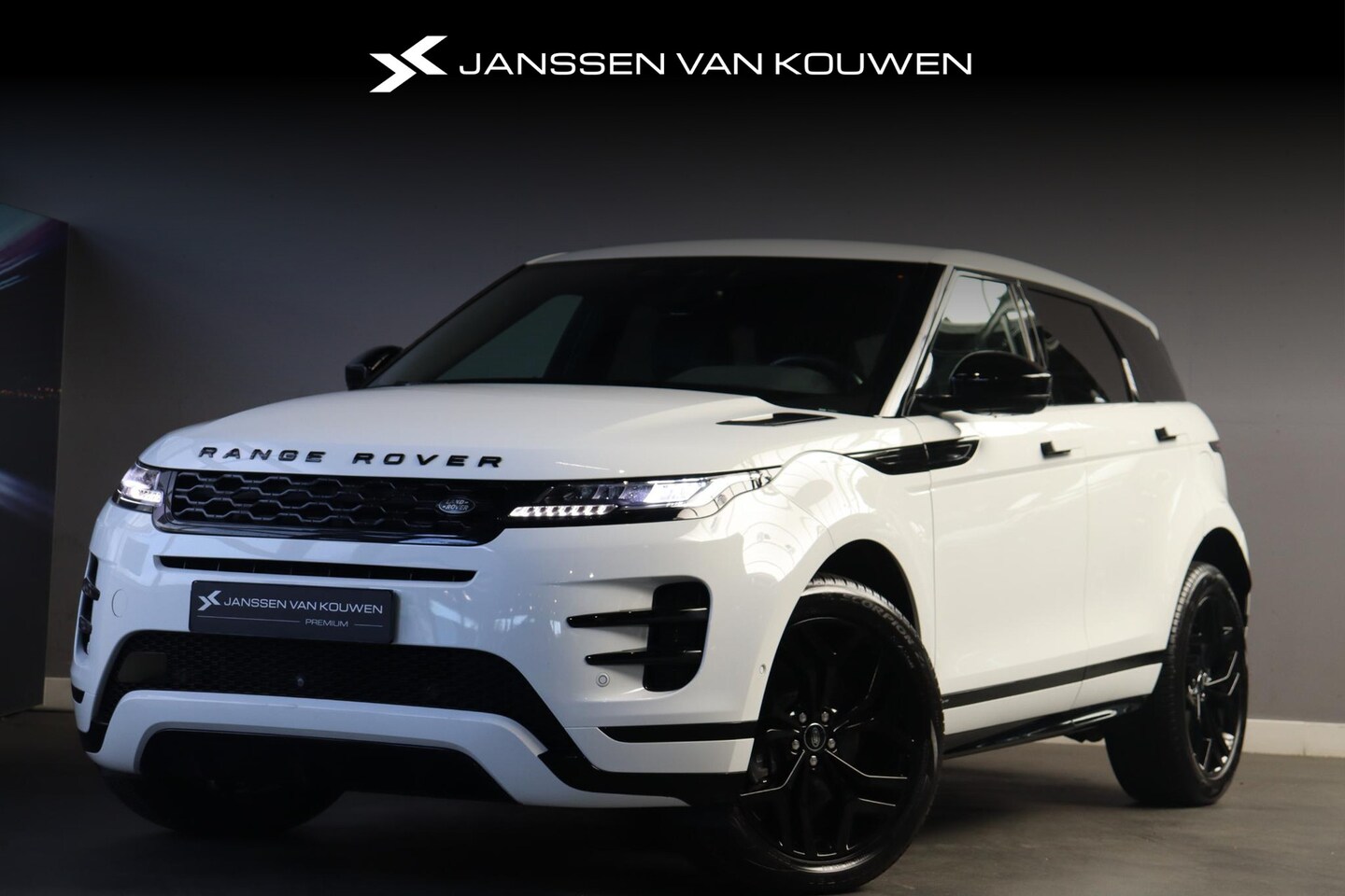 Land Rover Range Rover Evoque - 1.5 P300e AWD S Trekhaak Stoelverwarming Elektrische Achterklep 20" Black Pack - AutoWereld.nl