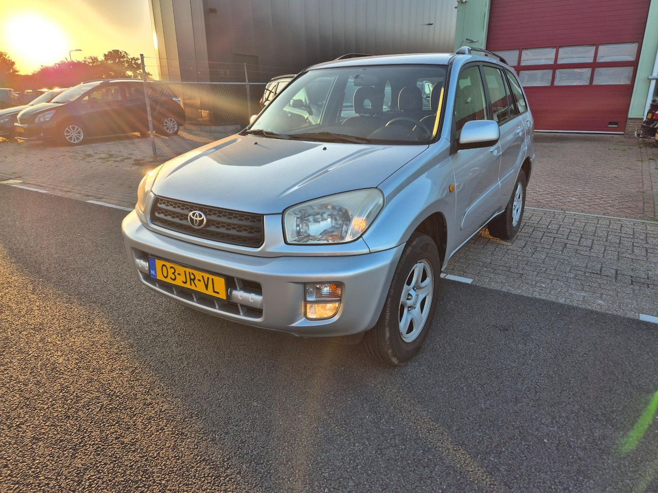 Toyota RAV4 - 2.0-16V VVT-i 150pk 4x4 Nap Apk 07-26 - AutoWereld.nl