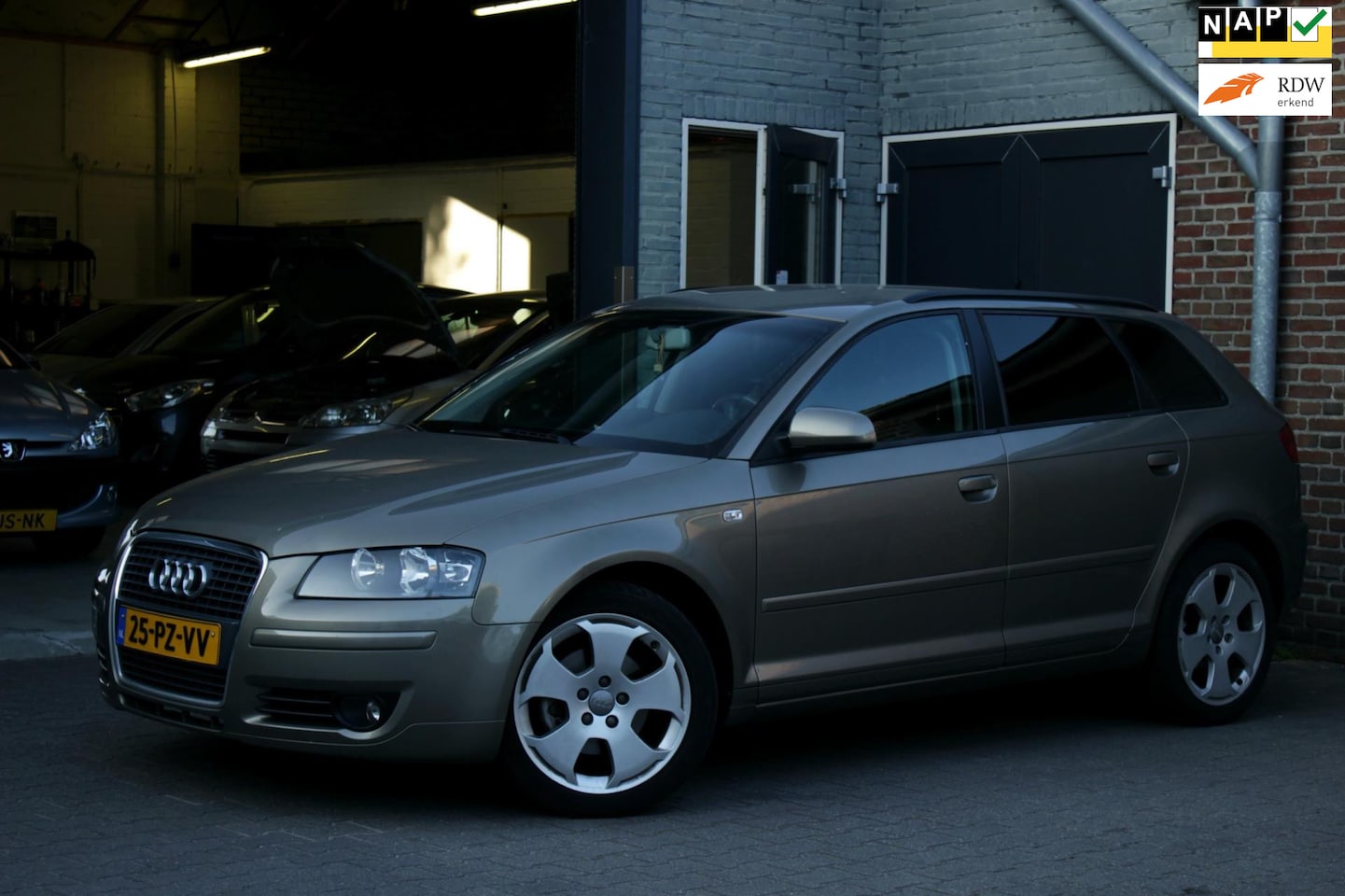Audi A3 Sportback - 2.0 FSI Ambition|ketting vv.|zeer goed onderhouden - AutoWereld.nl