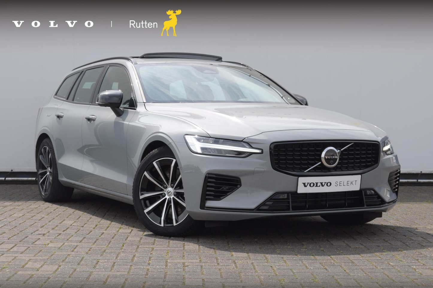 Volvo V60 - T6 350PK Automaat Plus Dark / Adaptive cruise control / Elektrische stoelen / Harman Kardo - AutoWereld.nl