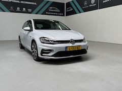 Volkswagen Golf - 1.4 TSI Highline Business R /Pano/Keyless/Massage