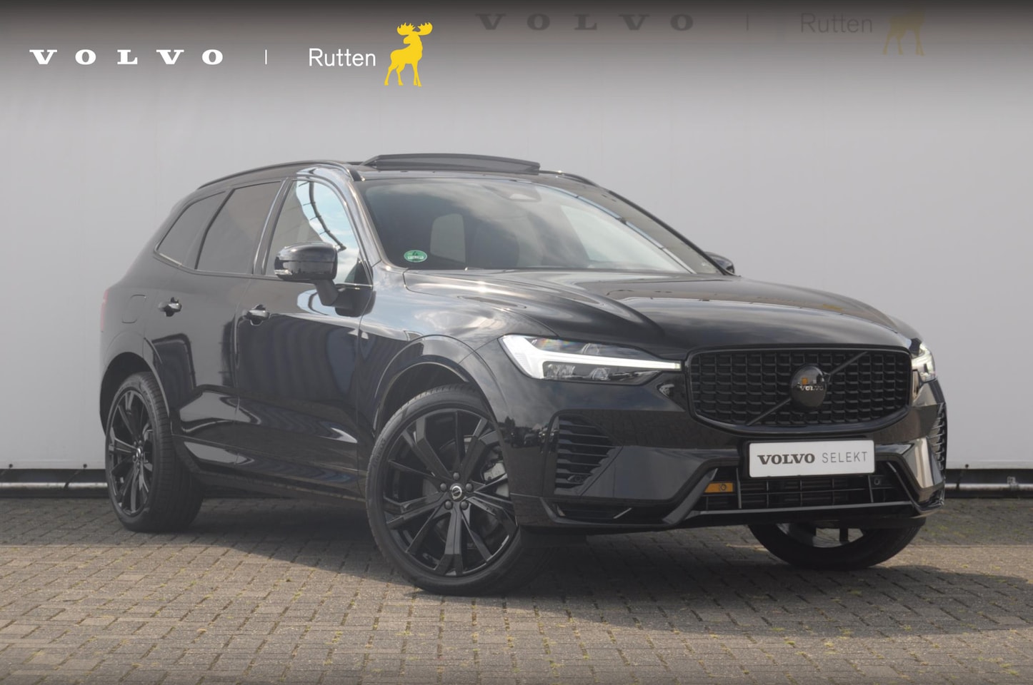 Volvo XC60 - T6 350PK Automaat AWD Plus Black Edition / Cruise control / Elektrische achterklep / Apple - AutoWereld.nl