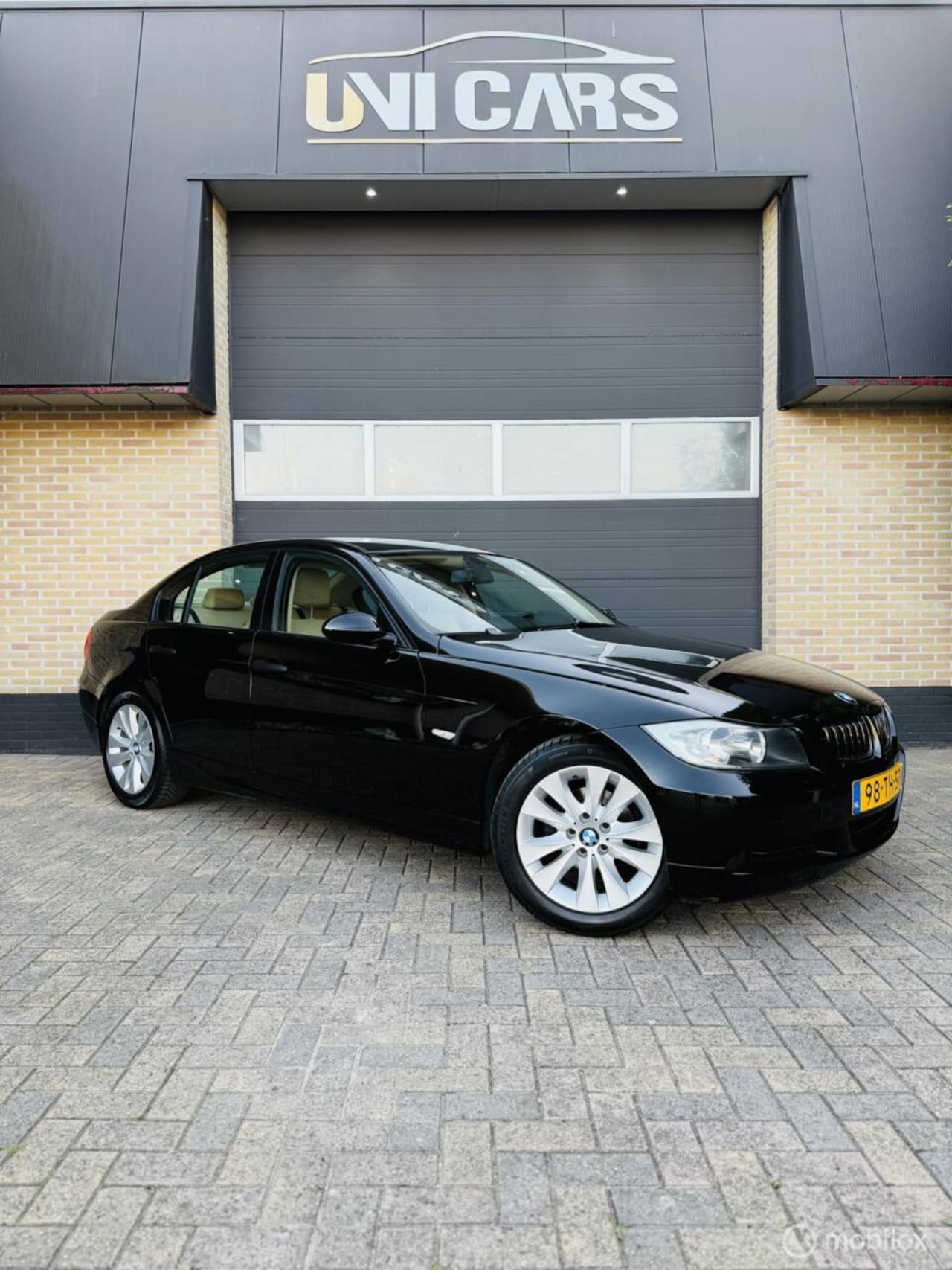 BMW 3-serie - 318i Business Line|NAP|Navi|Clima|Nieuw Apk|LM17 - AutoWereld.nl