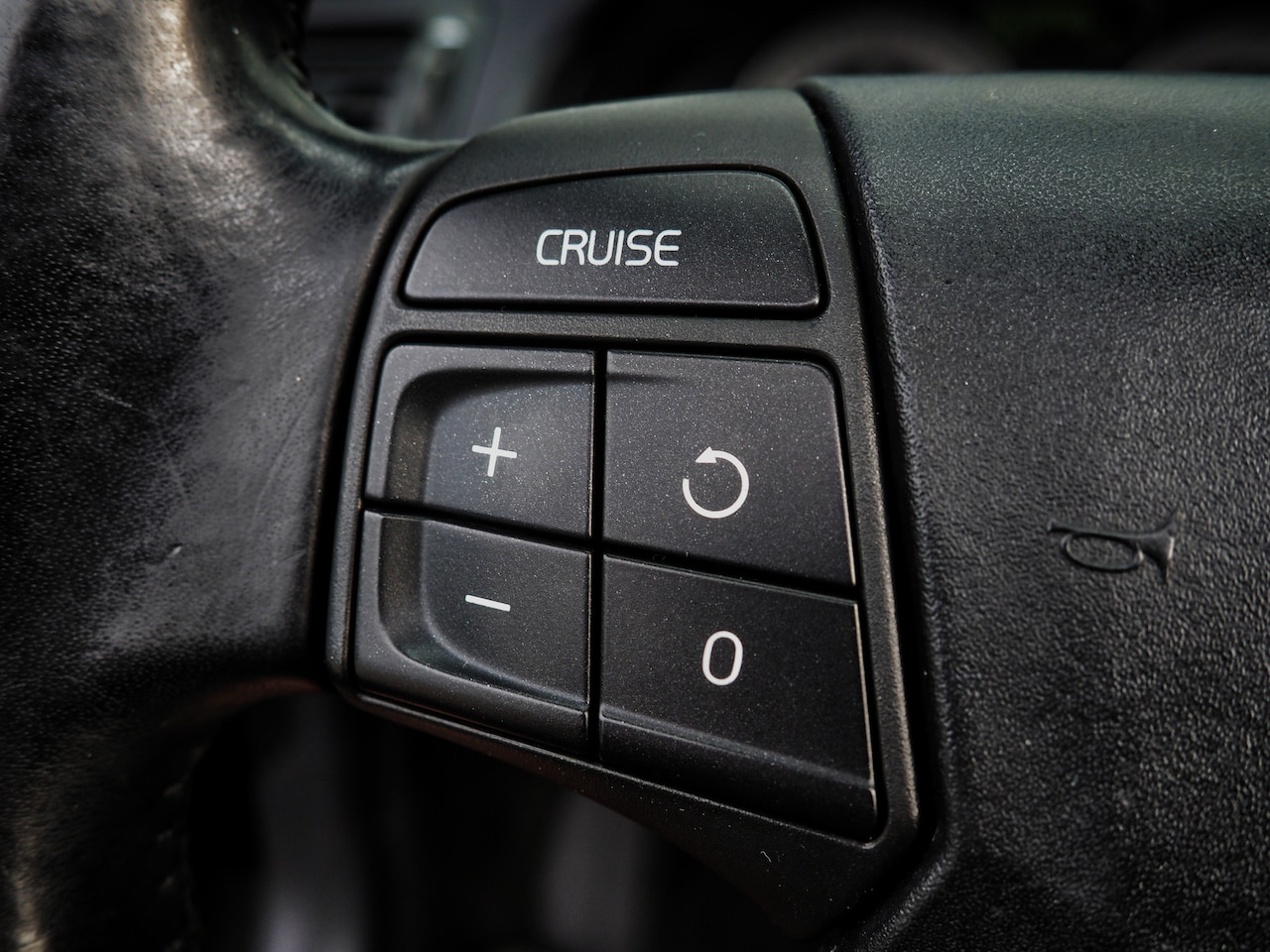 Volvo C70 - 2.5 T5 Momentum LUXE! LEDER CLIMA TREKH. AUTOM.