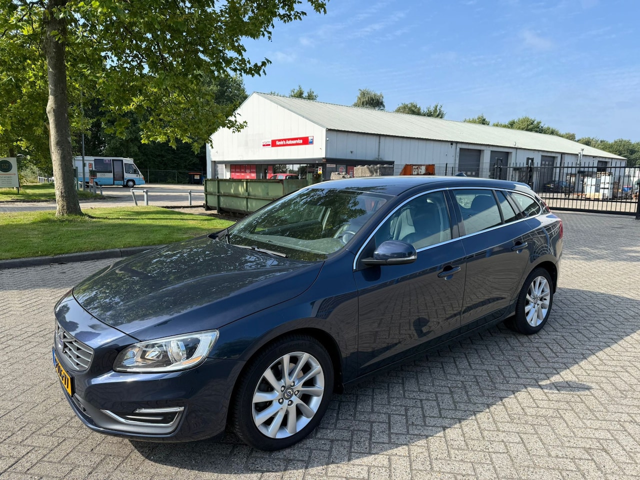 VOLVO V60