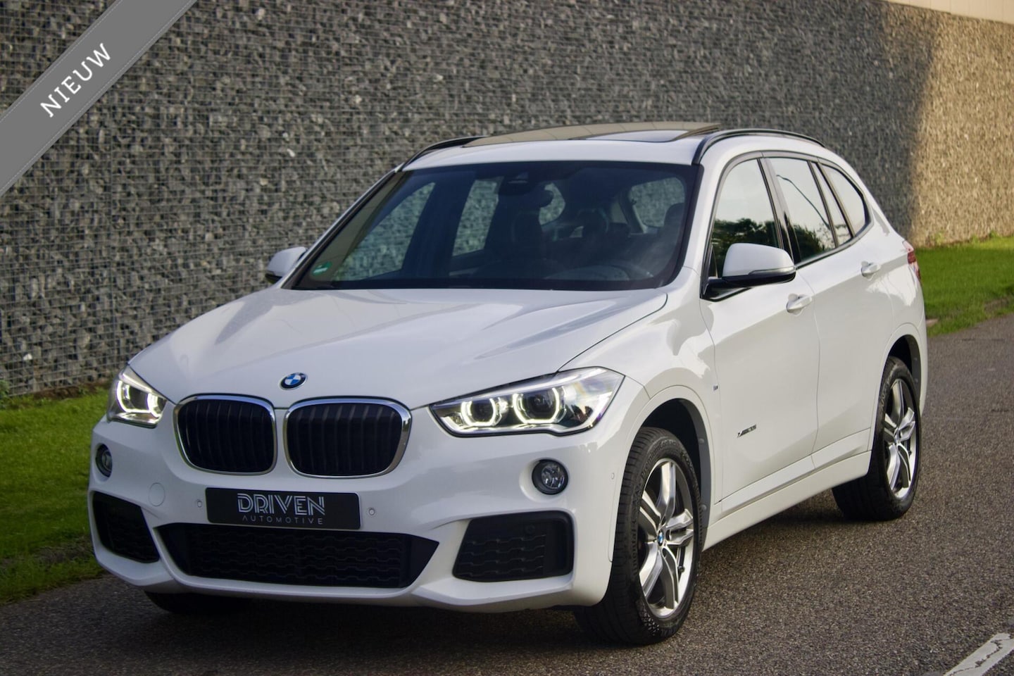 BMW X1 - xDrive 20i | M Sport - AUT - Panoramadak - 1 Eigenaar - AutoWereld.nl