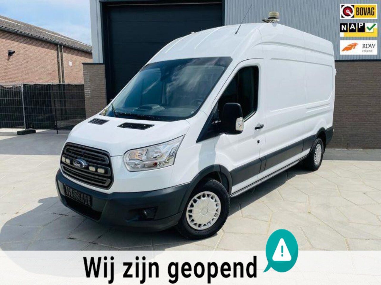 Ford Transit - 350 2.2 TDCI L3H2 |AIRCO|TREKHAAK|3 ZITS|OMVORMER 220|39.000km|NIEUWSTAAT - AutoWereld.nl