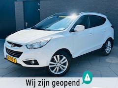 Hyundai ix35 - 2.0i 4WD Style|Leder|Panorama dakGoede en goed onderh. SUV met Haak en Airco