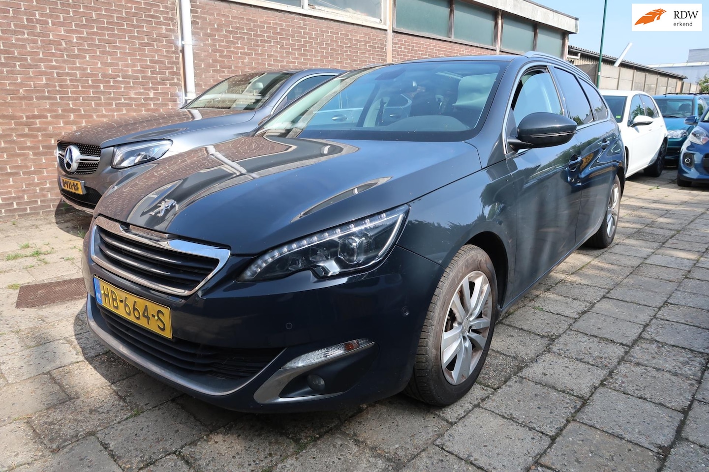 Peugeot 308 SW - 1.2 PureTech Blue Lease Premium 1.2 PureTech Blue Lease Premium - AutoWereld.nl