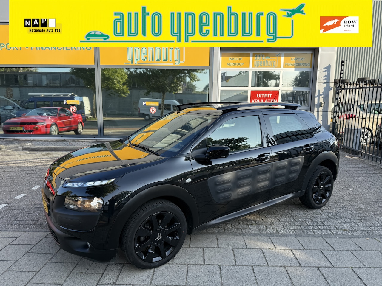 Citroën C4 Cactus - 1.2 PureTech Feel * Navi * Cruise Control * - AutoWereld.nl