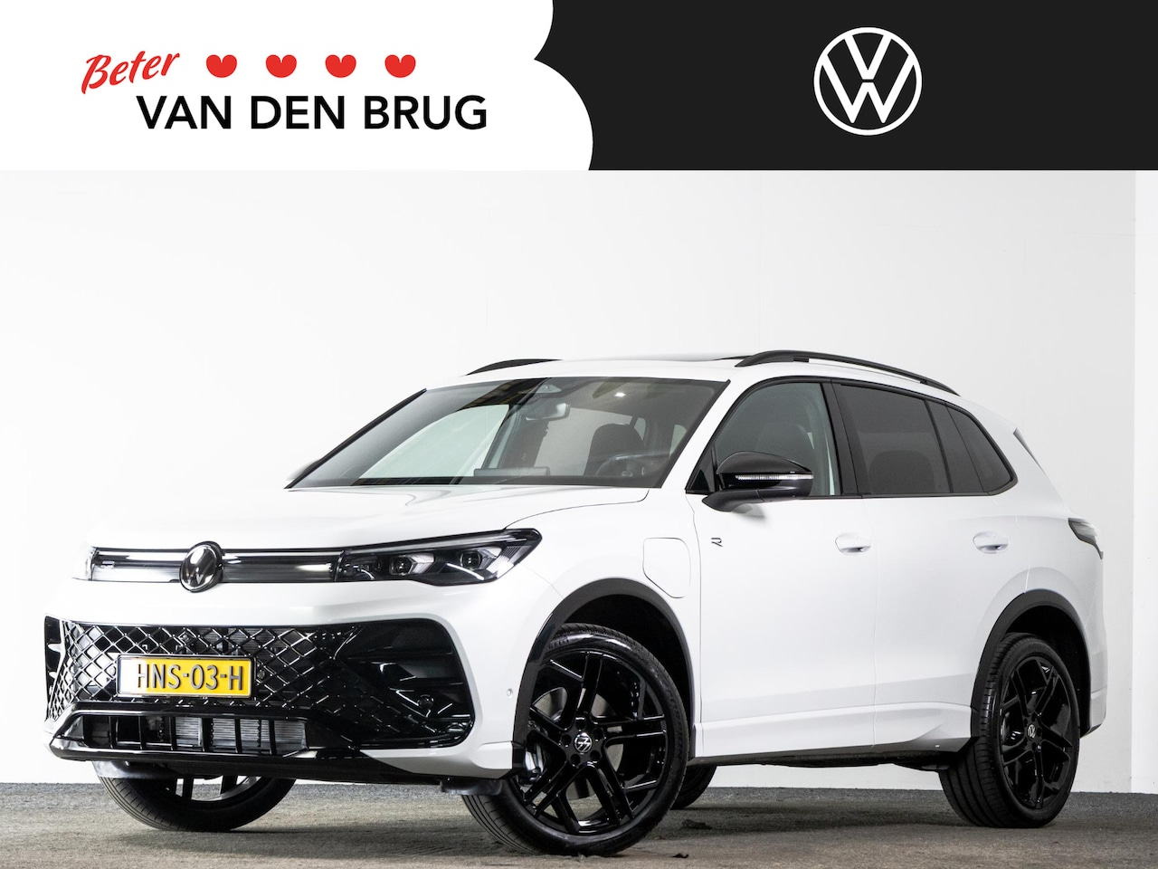 Volkswagen Tiguan - R-Line Edition 1.5 eHybrid 272pk DSG | LED Matrix HD | Harman & Kardon | DCC | Trekhaak | - AutoWereld.nl