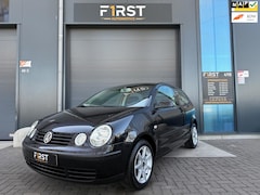 Volkswagen Polo - 1.2-12V Comfortline Airco Lmv Cruise Apk 03-26