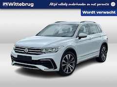 Volkswagen Tiguan - 1.4 TSI eHybrid 245PK R-Line Business+ / Panoramadak / Zwenkbare Trekhaak / R-Line Exterie